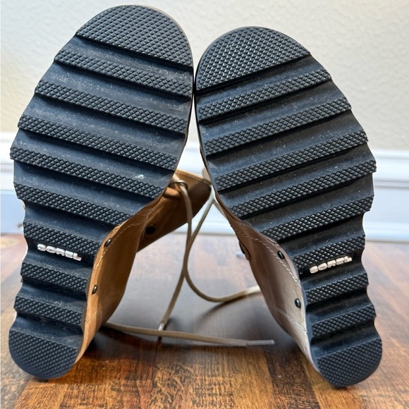 Sorel Joan of Arctic Wedge II Tan Leather Lace Boots Women's size 7 - Picture 9 of 10